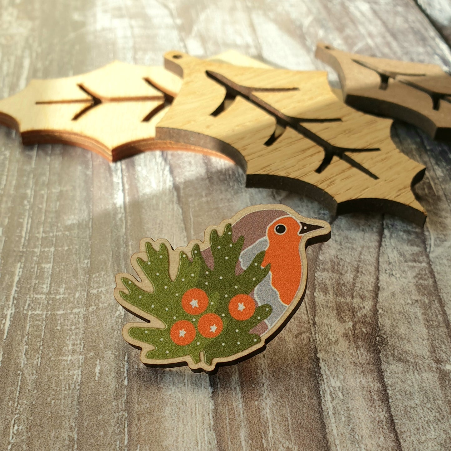Robin Wooden Lapel Pin Brooch