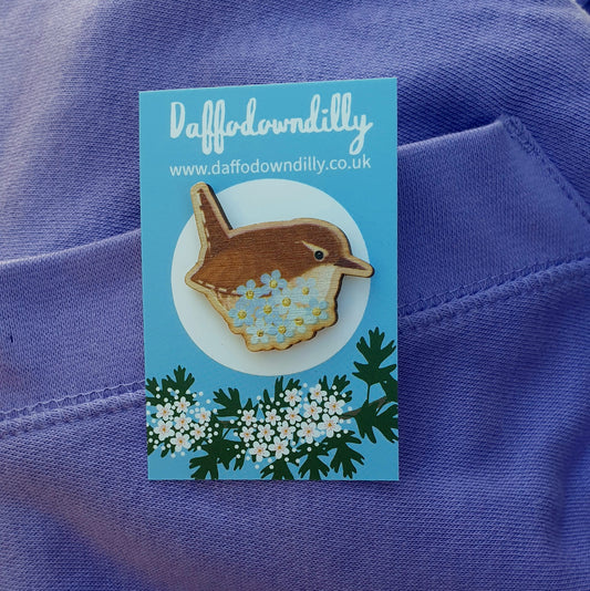 Wren and forget-me-not Wooden Brooch Pin