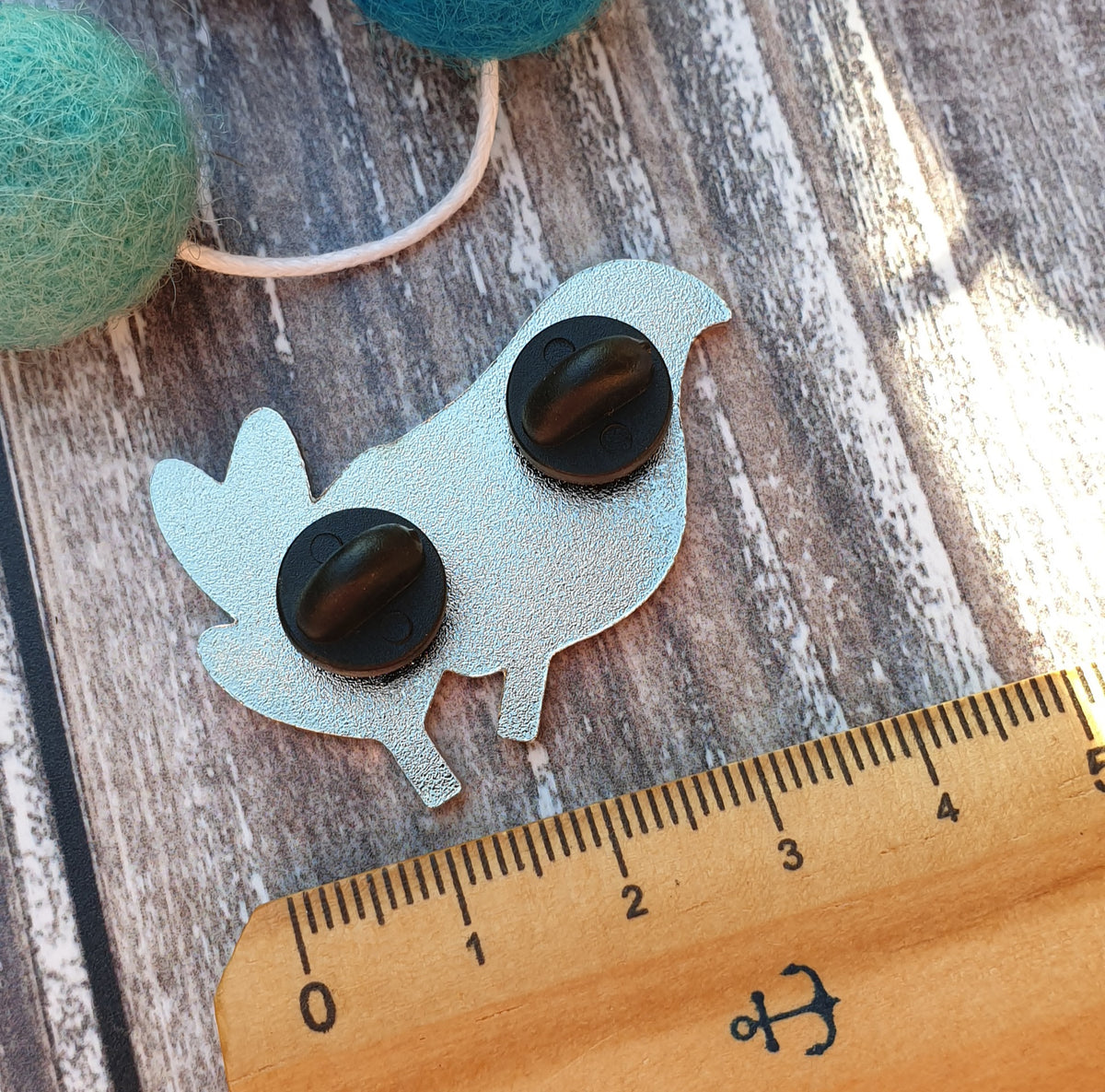 Bullfinch hard enamel brooch