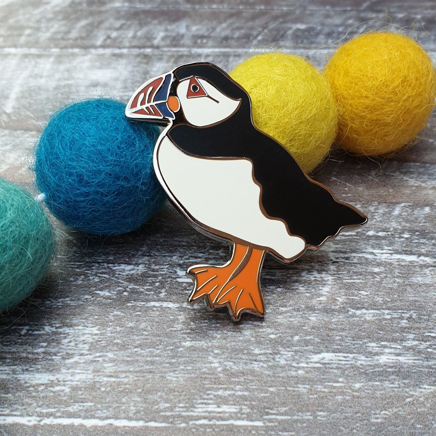 Puffin enamel pin by daffodowndilly