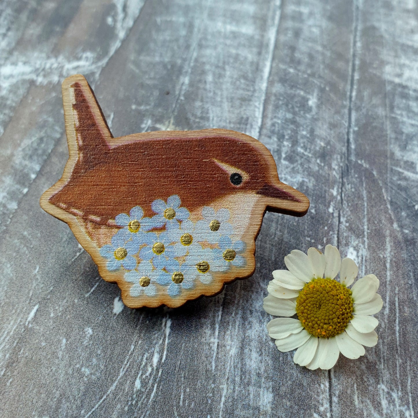 Wren and forget-me-not Wooden Brooch Pin